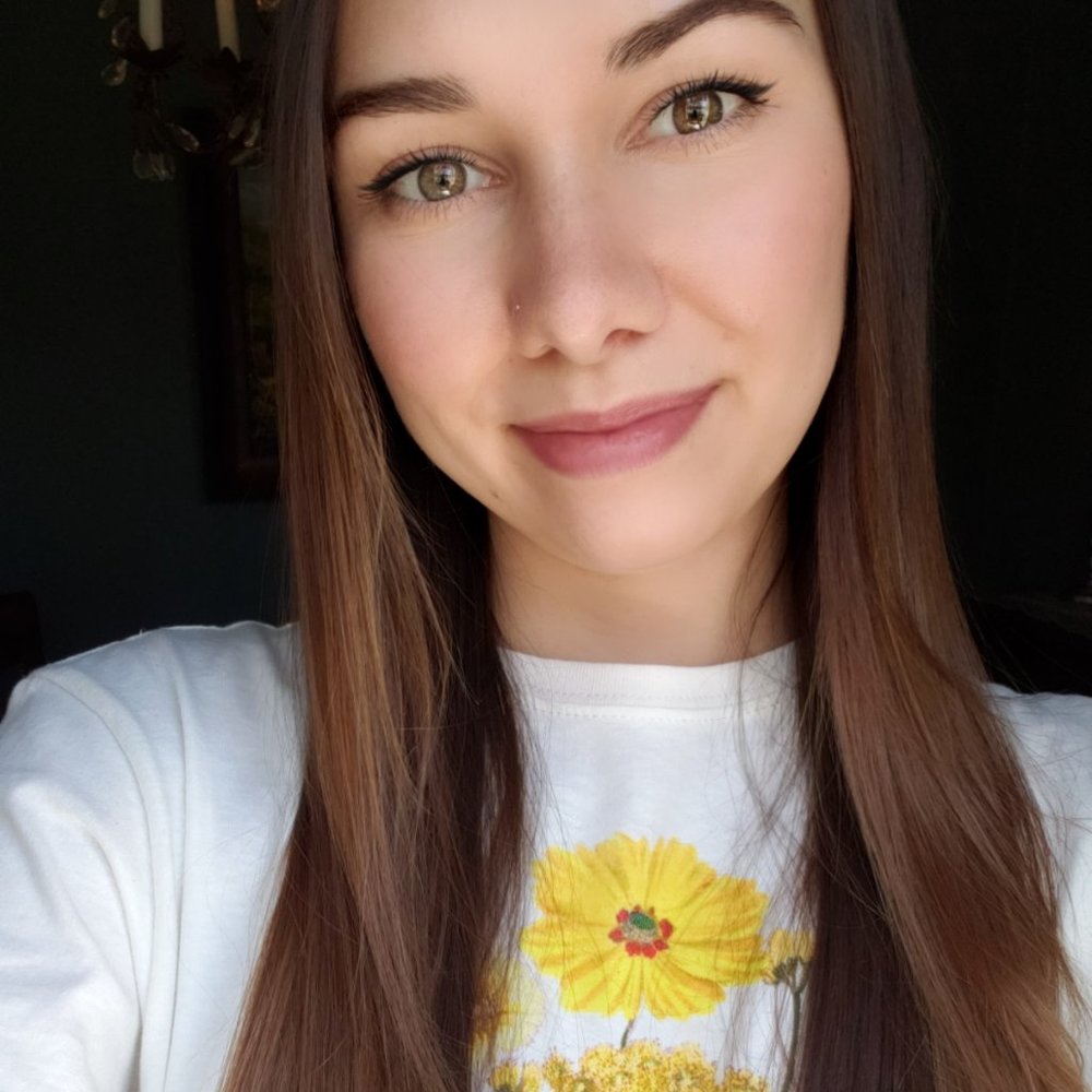 Meet your Posher, Caroline